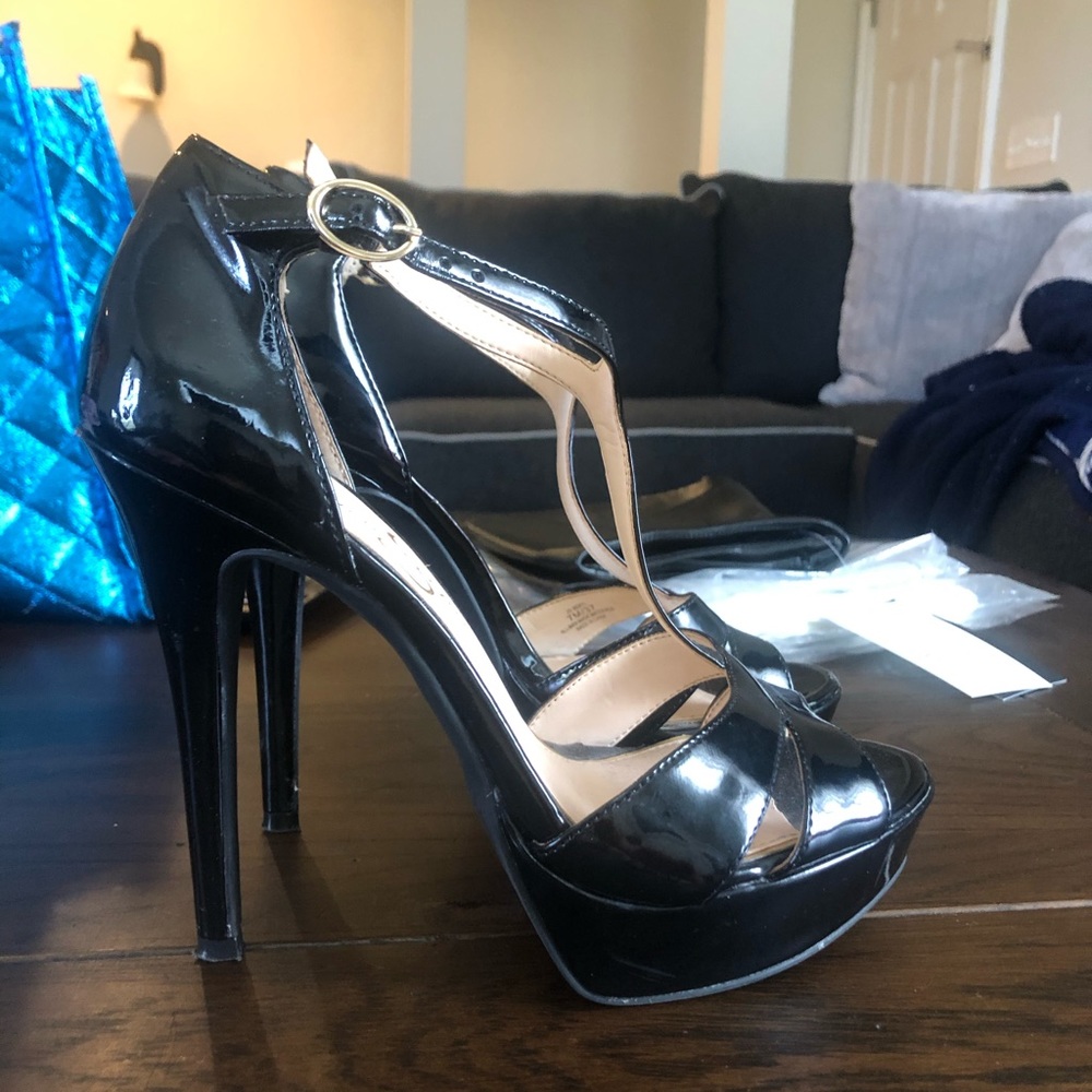 Jessica Simpson heels